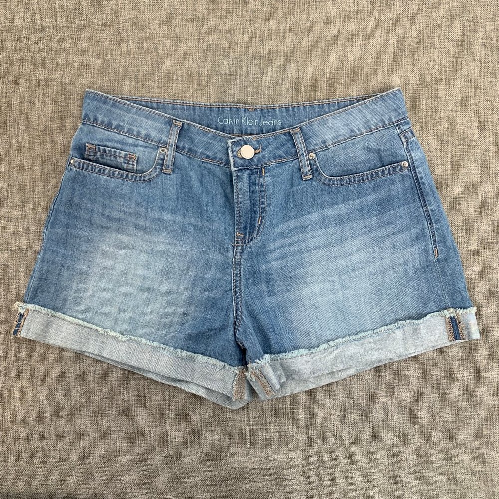 Calvin Klein‎ Jeans Denim Shorts 100% Cotton Cuffed hem Size 2 Lightweight